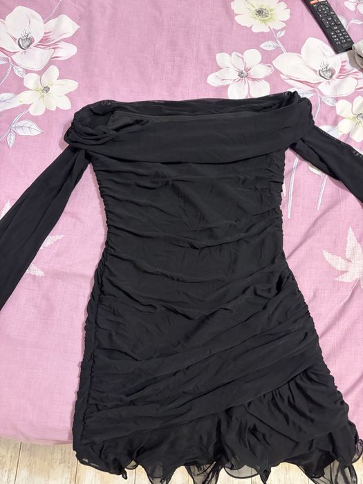 Черна къса рокля