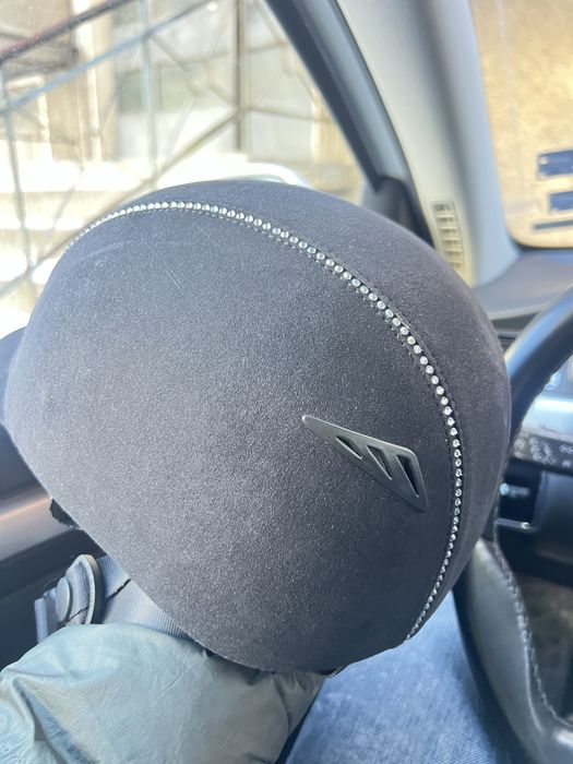 Каска за езда Premiere, 52-54 размер.