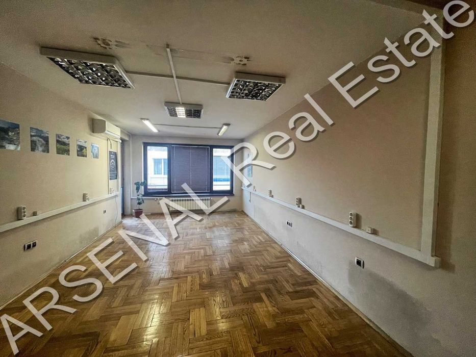 Офис под наем, Лозенец