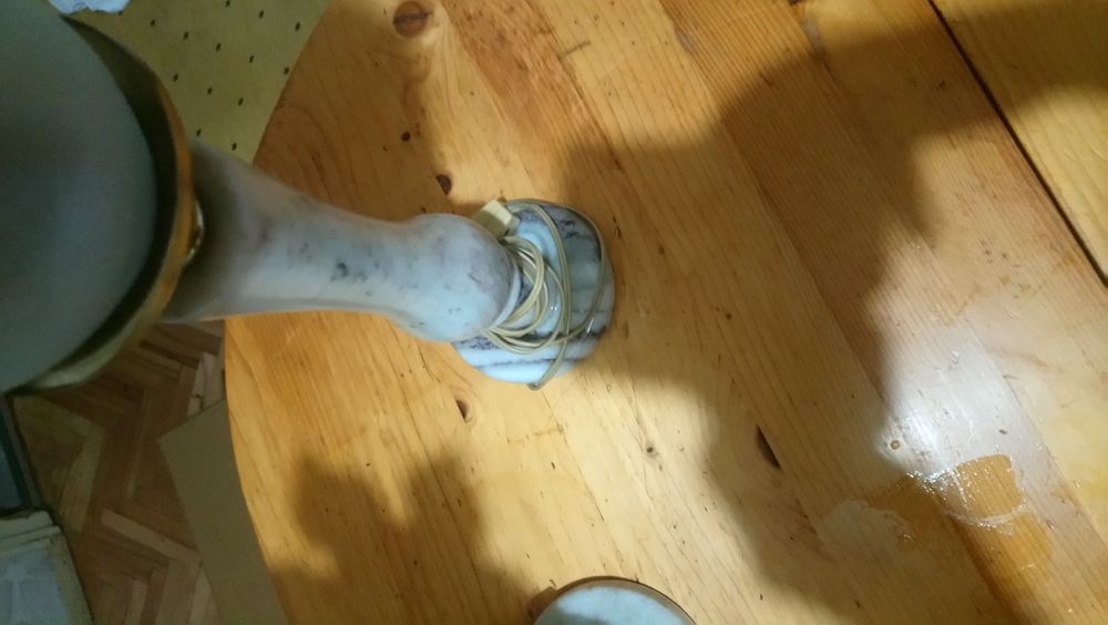 Лот мраморни лампи