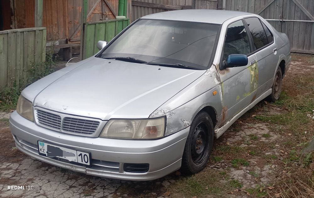 Продам Ниссан блюберд р14 кузов 2л вариатор