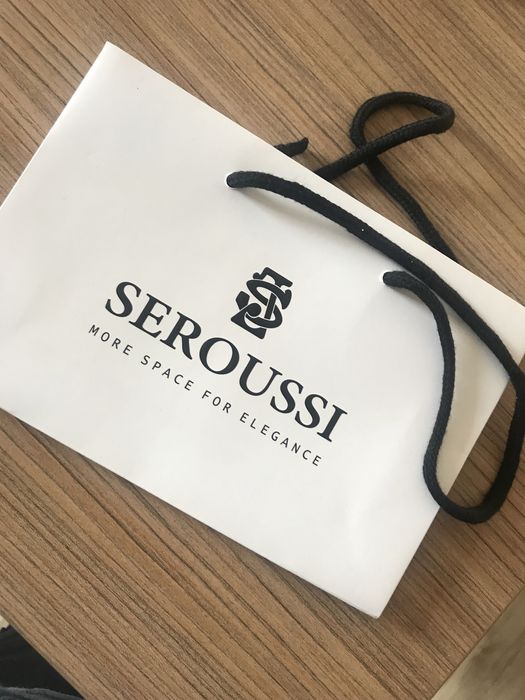 Vand papion barbati nou Seroussi, 100% matase, culoare fuchsia.