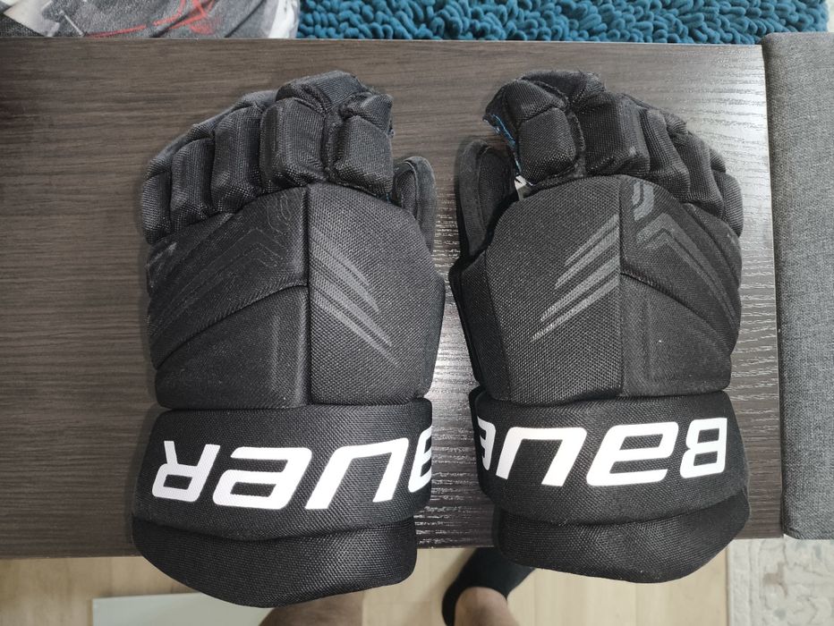 Продам хоккейное обмундирование