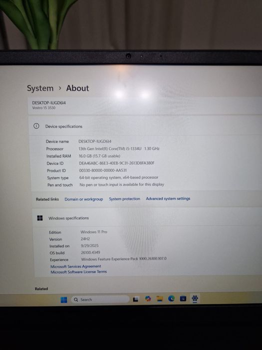 Laptop DELL Pro 15 Essential