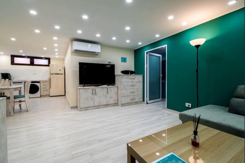 Дава се под наем Двустаен апартамент в София, Хаджи Димитър - 75 кв.м за 558.45 € - Снимка #2