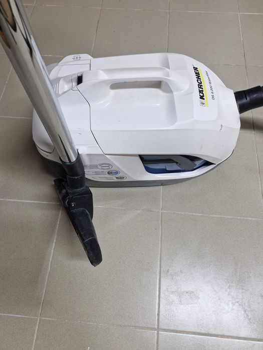 Пылесос Karcher, в отличном состоянии.