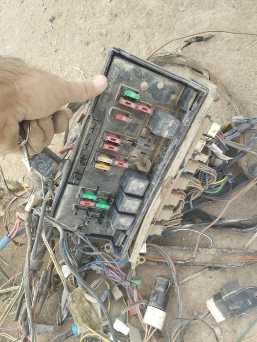 Ваз 2107 Инжектор Блок питания  сотилади