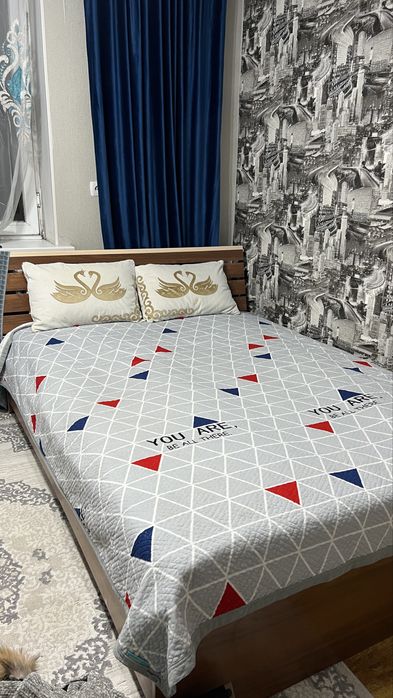 Продам кровать с матрасом (б/у).