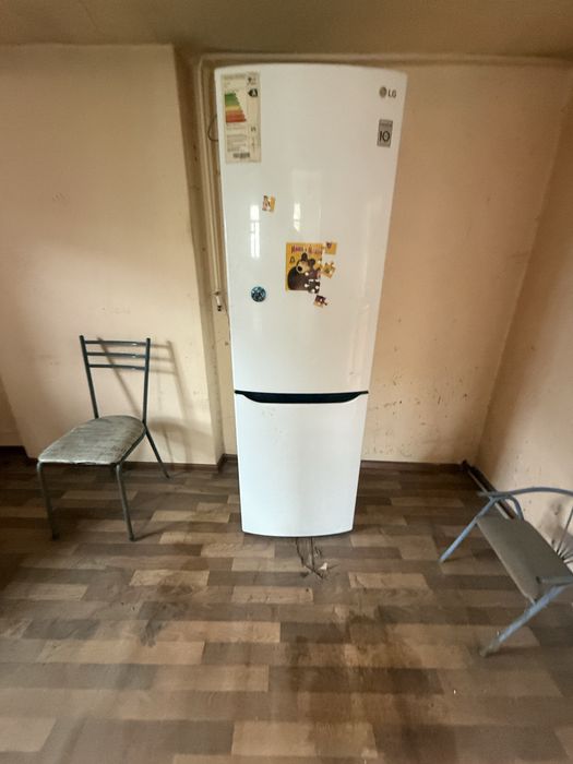 Продам холодильник
