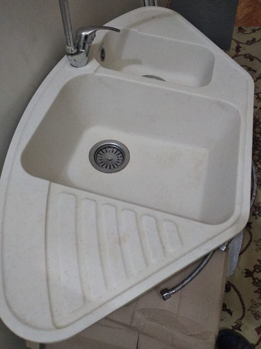 Продам сантехника