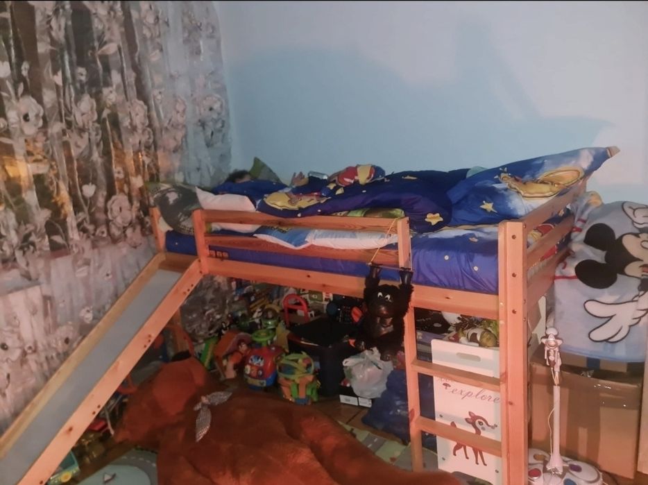 Pat etajat pentru copii cu topogan