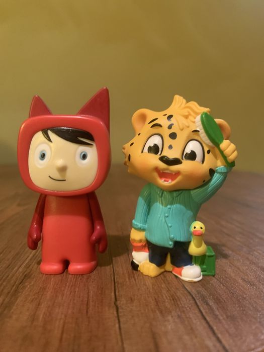 Две играчки за детска колонка Tonies.