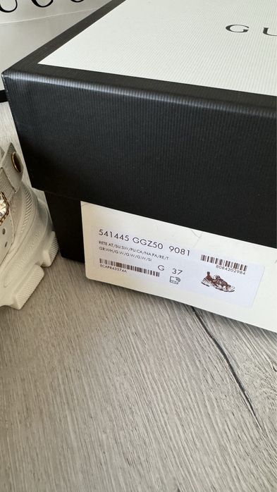 Adidasi Gucci,marimea 37,stare impecabila