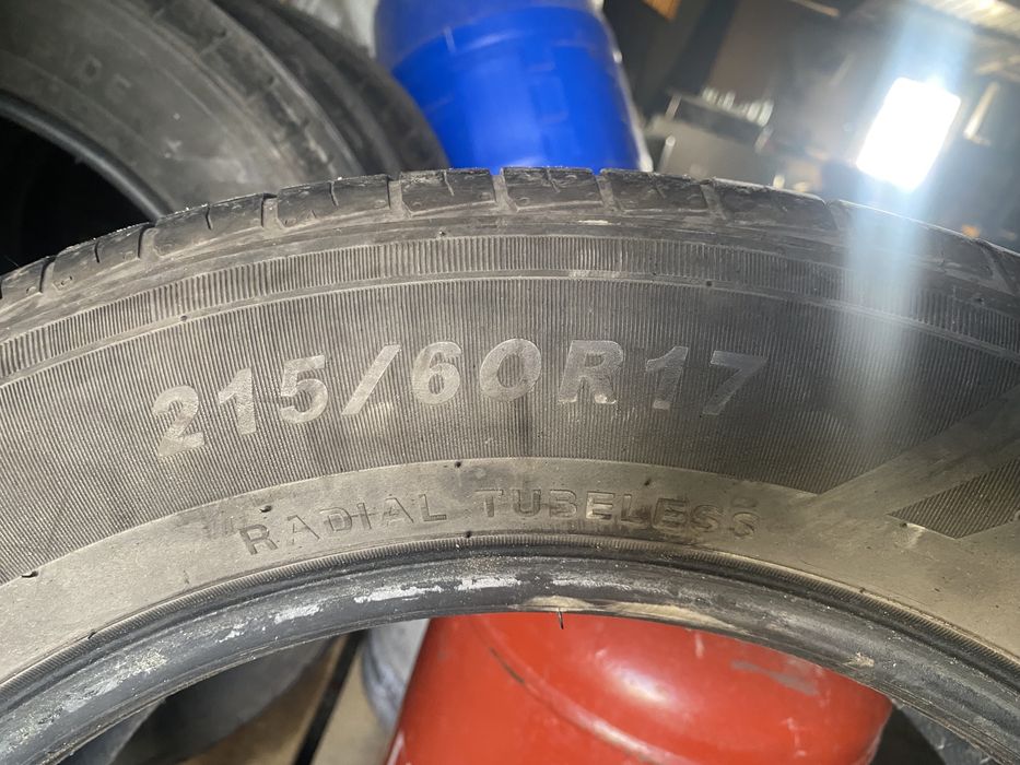 Шины 215 / 65 / 17 БУ