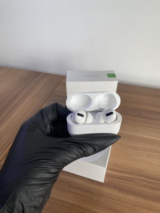 Apple AirPods Pro/ White/ Ca nou