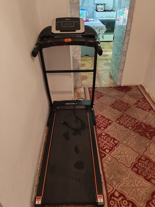 Беговая дорожка "GENAU"