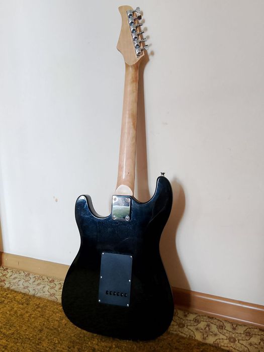 Электрогитара Levinson