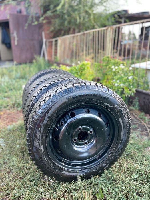 Зимние шины 185/60 R15