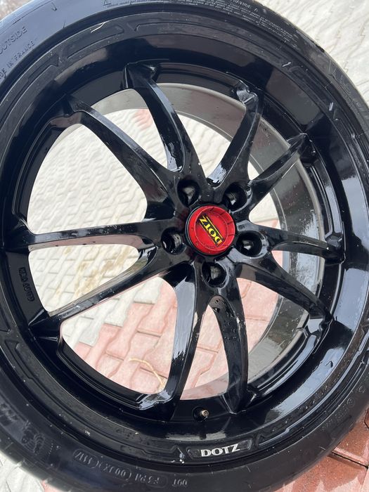 Vănd sau schimb roți pe 225\35/20