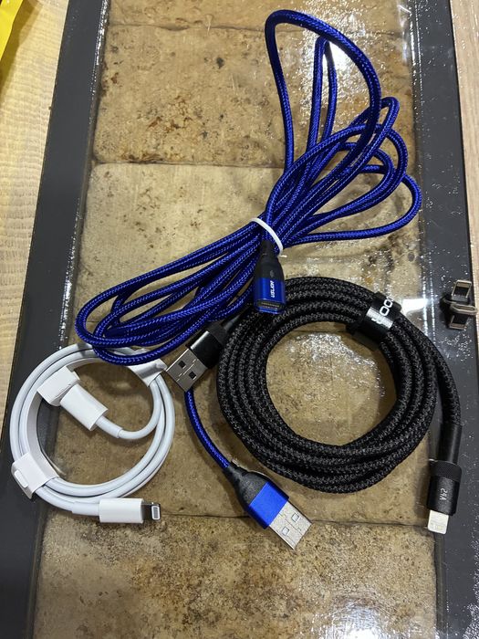 Кабели за Iphone