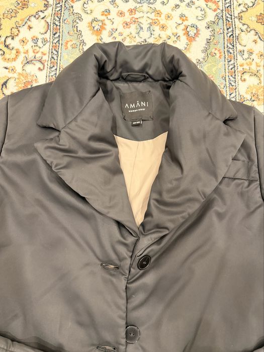 Продам куртку Amani