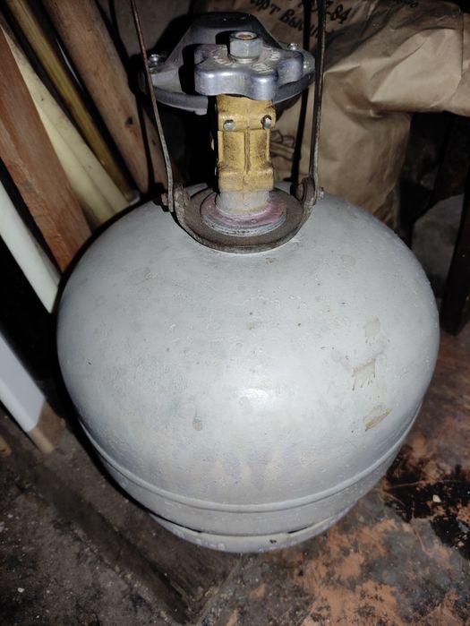Продам газовые Балон маленький 5 литров. СССР.