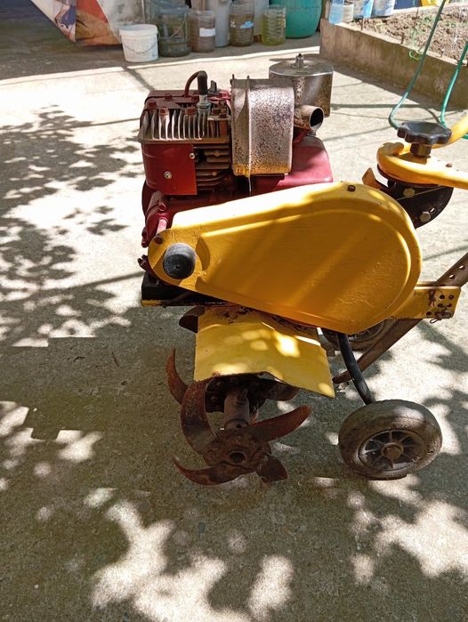 Моторна фреза Briggs & Stratton