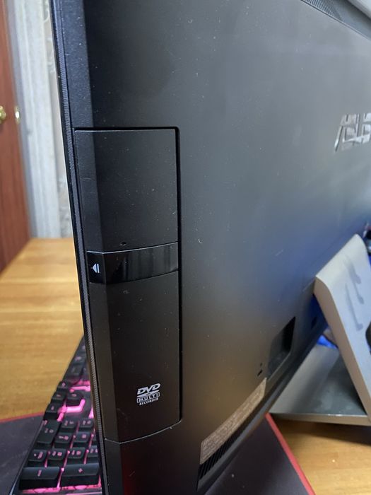 Продам компьютер(моноблок)asus