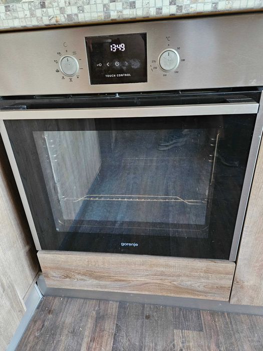 Продавам кухня с електроуредите