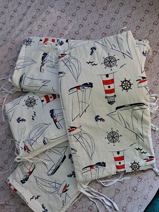 Pătuț pentru copii in 3 mod reglare inaltime plus saltea si accesorii