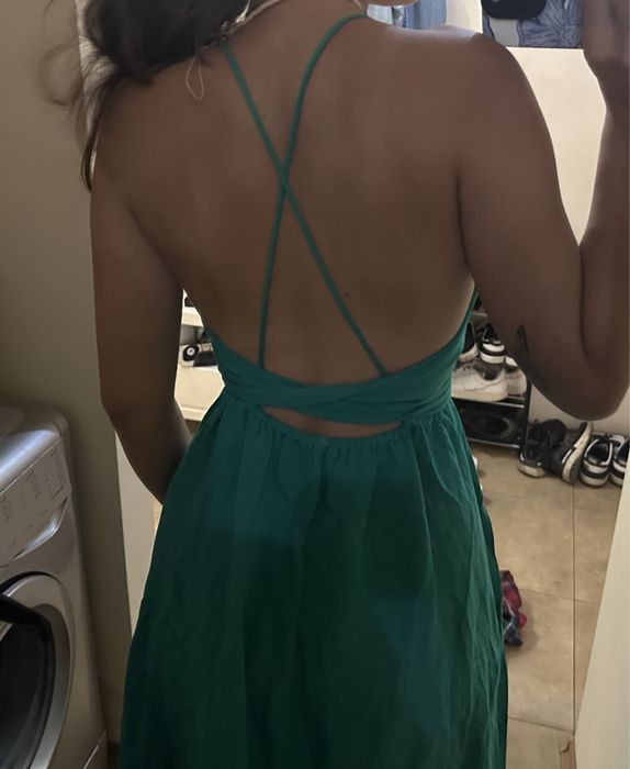 Дълга зелена рокля от oysho