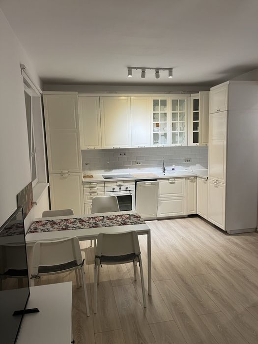 Inchiriez apartament 3 camere in Giroc