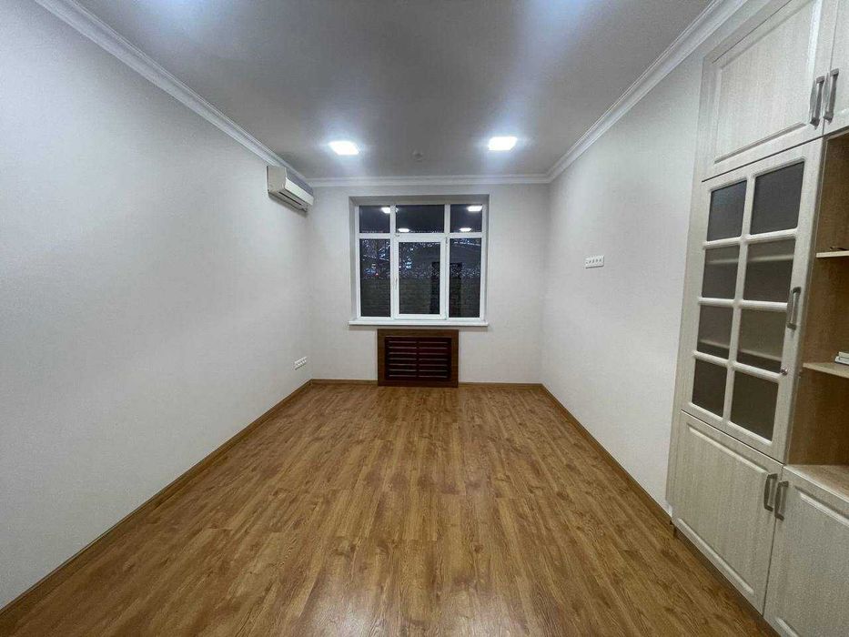 Офис 500м ул.Моштабиб, ор-р ул.Нукусская и Амира Тимура с ремонтом(ЛА)