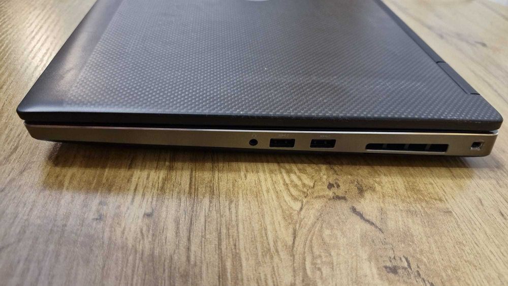 Dell Precision 7530 – i7, 32GB RAM, SSD 512GB, Licenta Windows