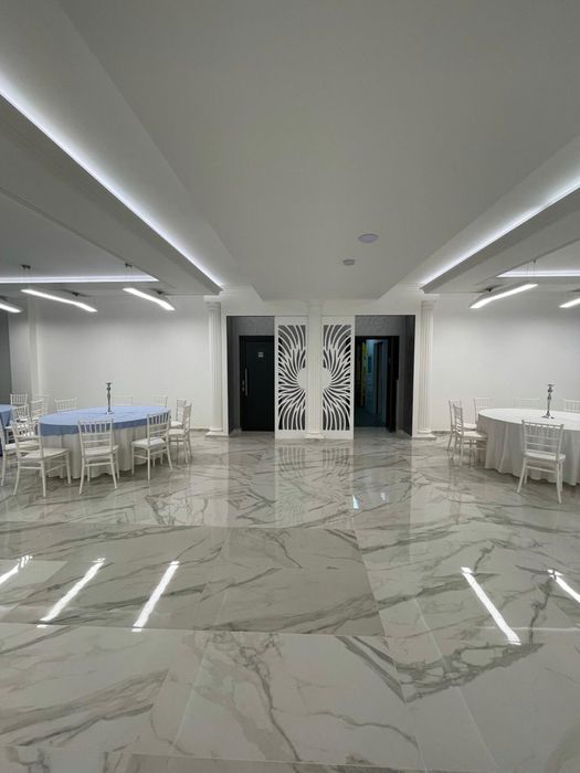 Inchiriez spatiu comercial zona Clujana 123mp