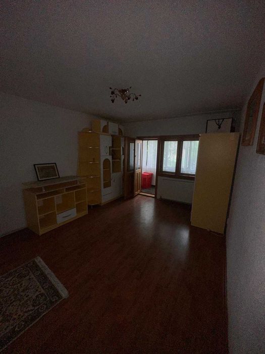 Apartament 3 camere decomandate de închiriat – Burdujeni – etaj 2 – ideal pentru familie