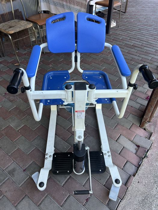 Scaun hidraulic pentru persoane cu handicap