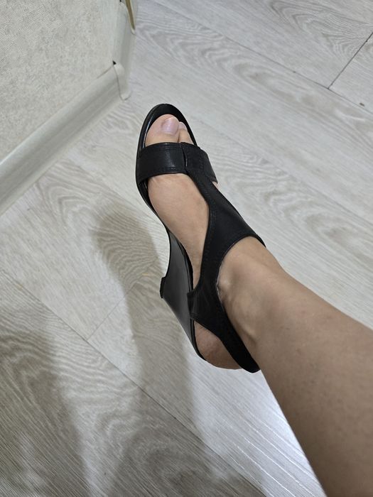 Продаю босоножки, 33 размер, кожа