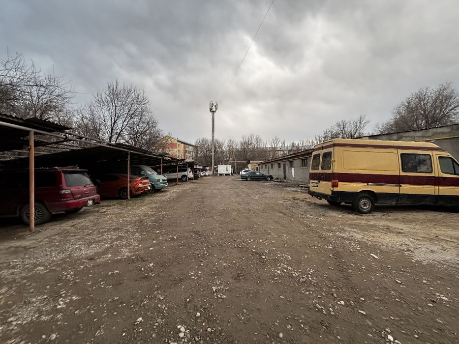 Автостоянка в микрорайоне