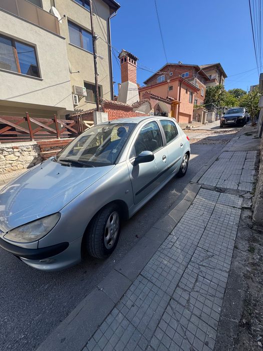 Пежо 206 Автомобил