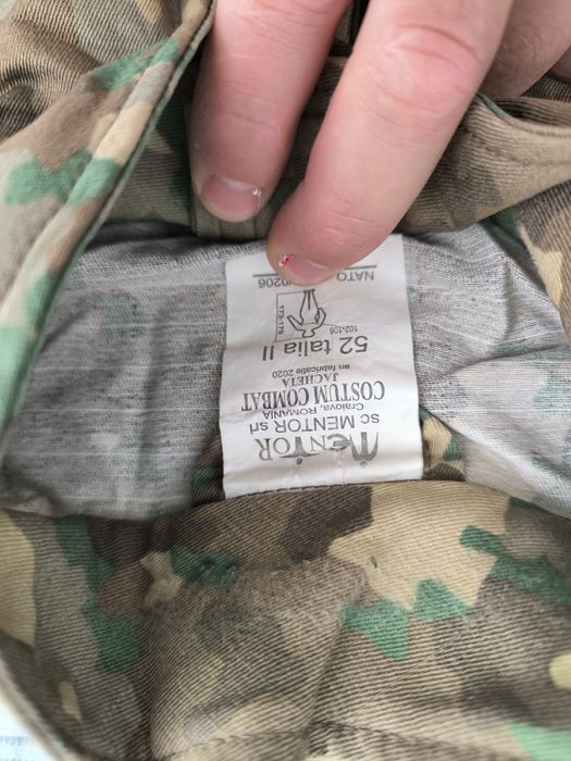 Vând echipament militar în stare bună,bocancii sunt noi.