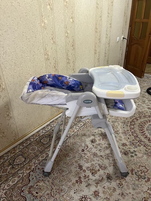 Продам детский столик