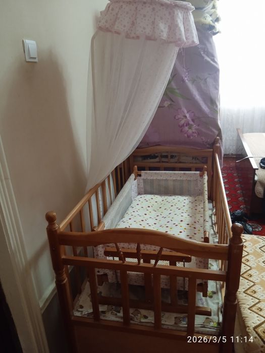 Детский кровать и колебель