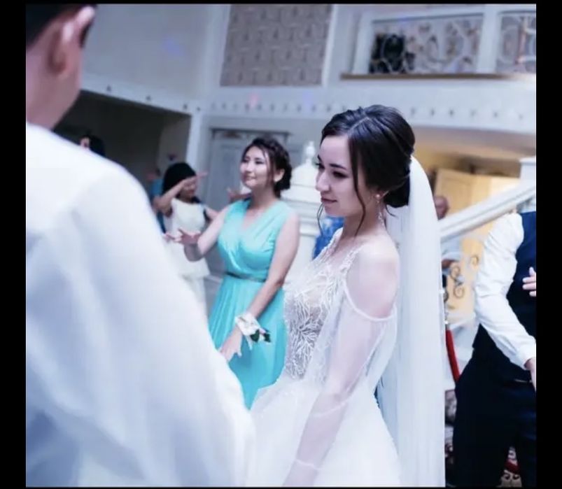 Свадебное платье