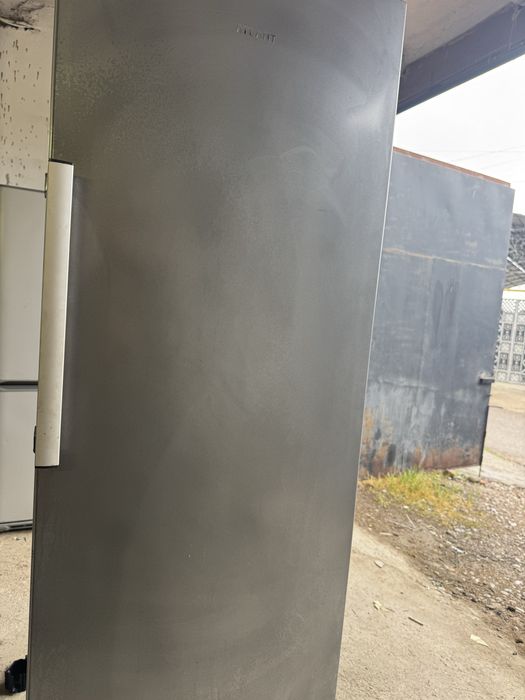 Морозильник стоящий