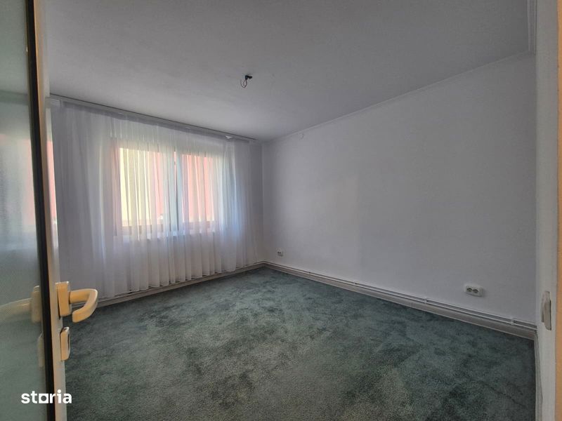 Casă de vânzare în Târgu Jiu – 3 camere, zonă liniștită, Tg-Jiu
