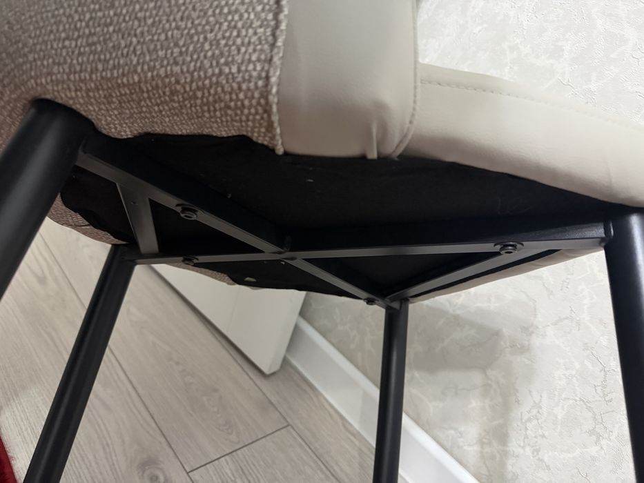 Срочно продам стулья!