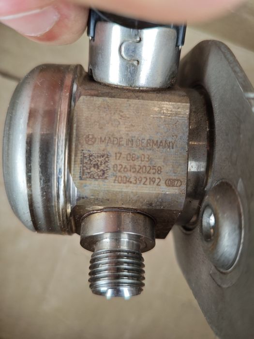 Горивна помпа за високо налягане B58 bmw