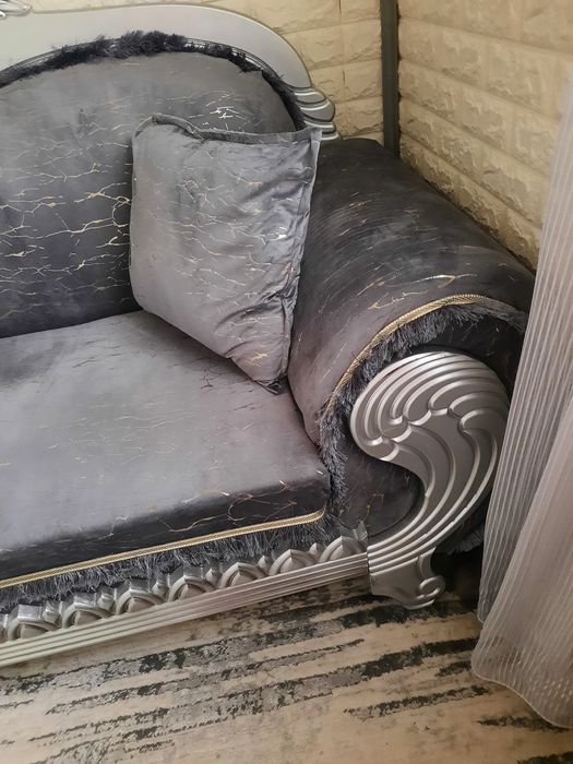 Продаю диван в отличном состоянии