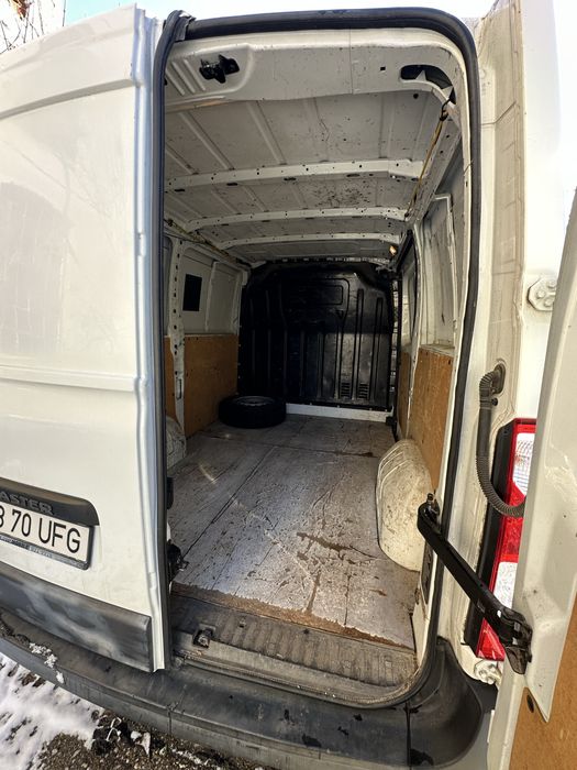 Renault Master 2.3diesel 110cp an2016-149.000km(primul proprietar)